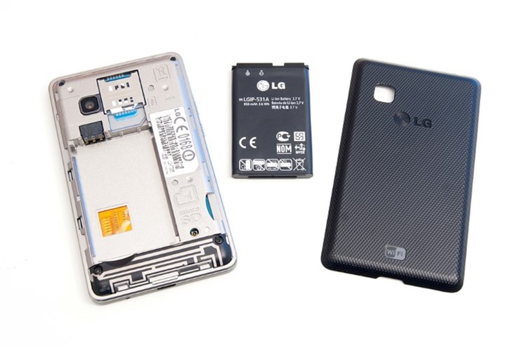 LG Optimus T385 (8).jpg